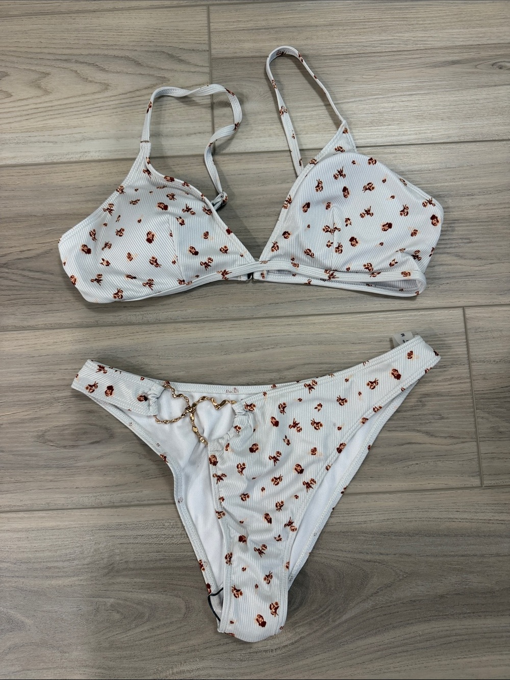SHEIN White Ribbed Bikini Set with Rust Floral Print & Gold Heart Accent